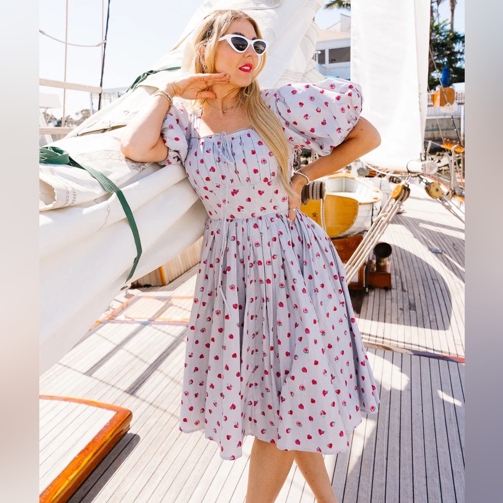 Ivy City Co Thea Dress In Strawberry Size 6